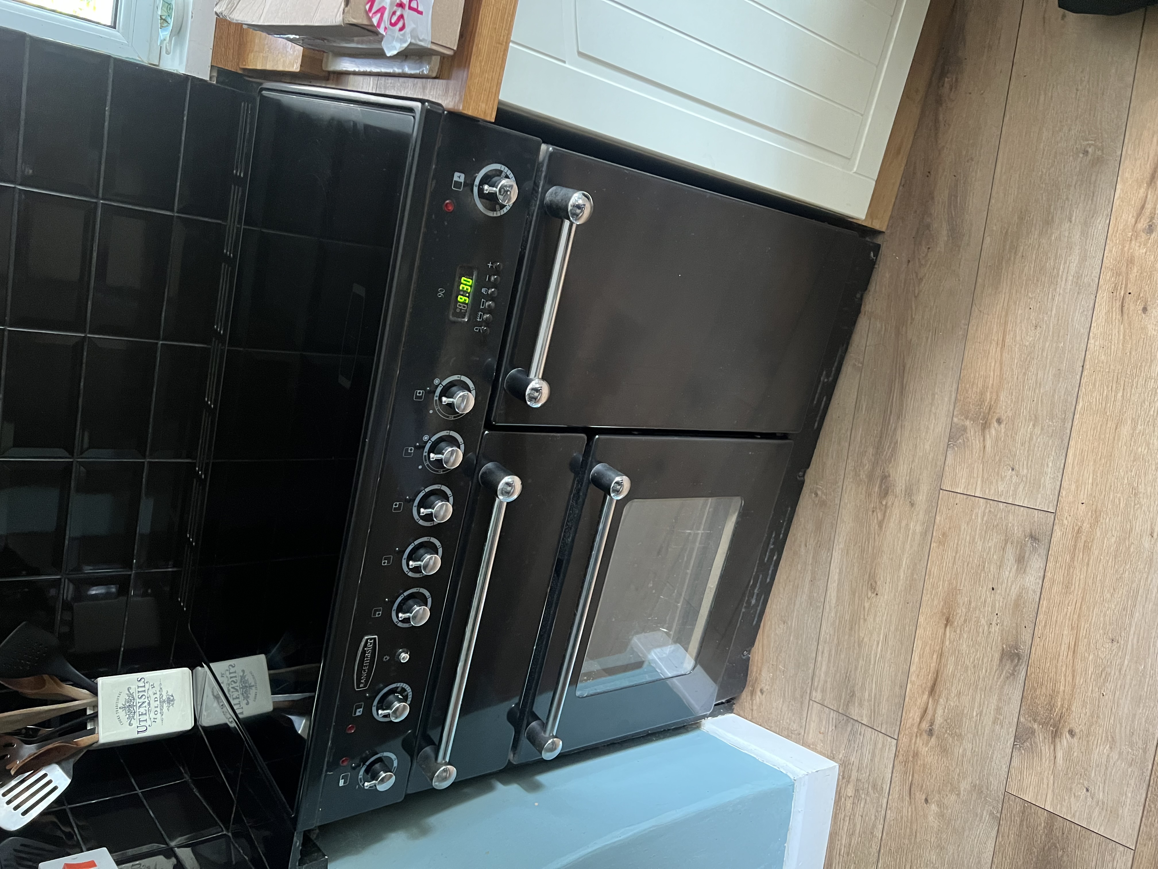 Hobs