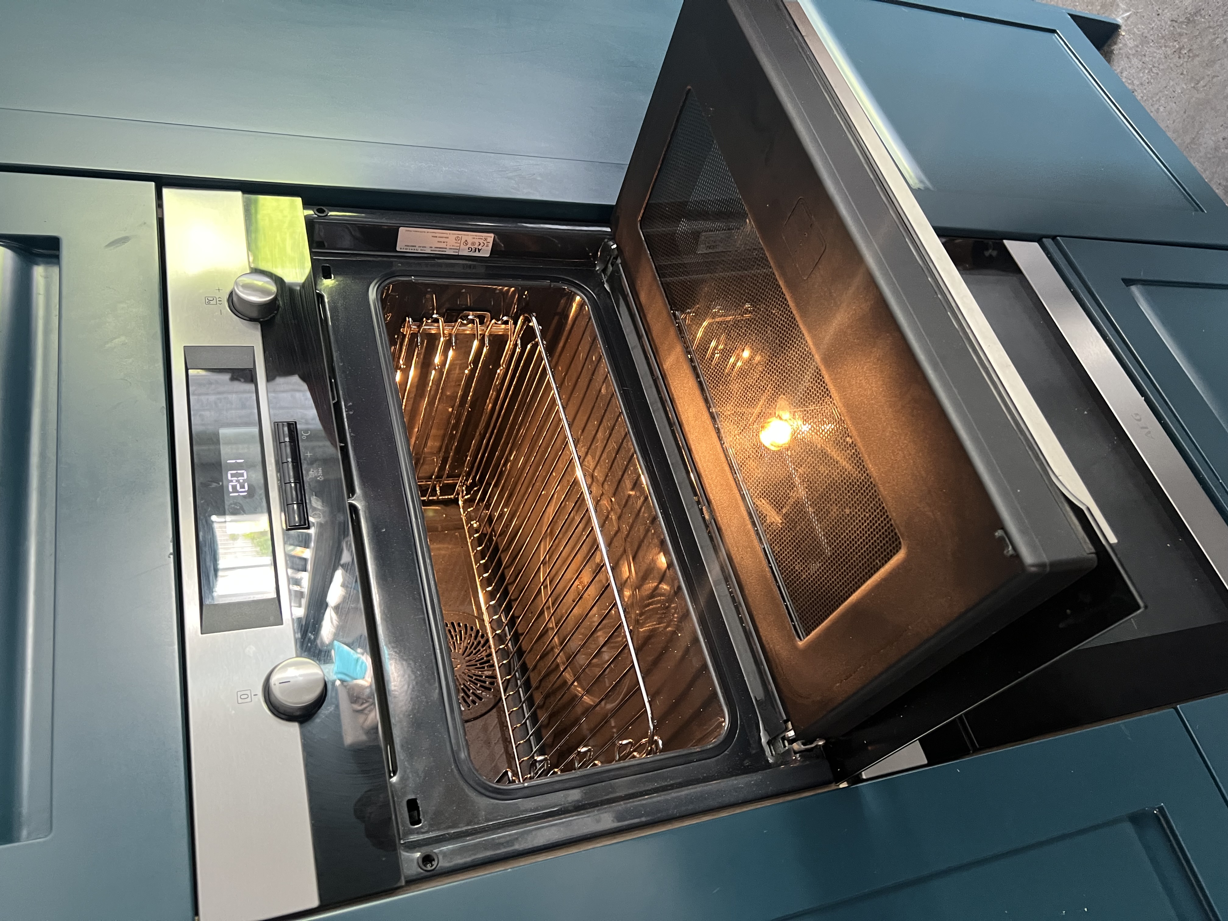AEG microwave